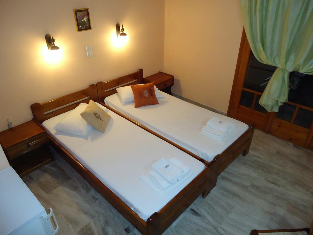 Hotel Sweetmemory Agia Marina  Esterno foto