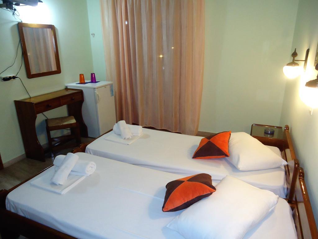 Hotel Sweetmemory Agia Marina  Esterno foto
